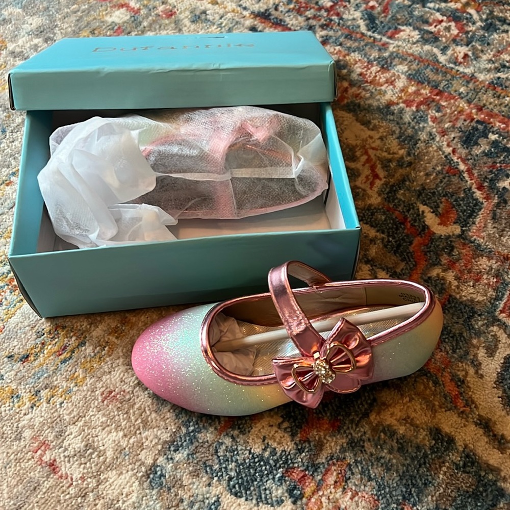 Kids dress shoes